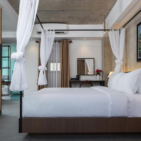 Cest La Vie Boutique Hotel Phnom Penh Exterior foto